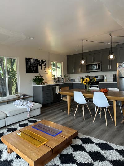 Beautiful, large and sunny room in Echo Park! Main Photo