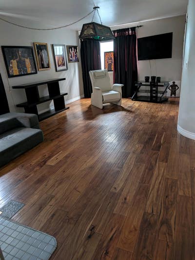 Large Room for Rent, Walk-In Closet & Private Bath Main Photo
