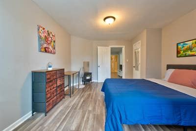  Luxurious, Fully Furnished Historic Forest Hill R Main Photo
