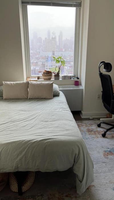 Amazing apartment in Hell’s Kitchen  Main Photo
