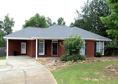 Room For Rent In Safe Sub Division Brick Home  Main Photo