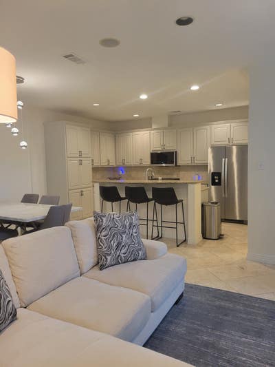 3 Rooms Available near UT Main Photo