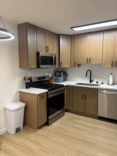 Private Room in 2 Bed / 2 Bath ― Venice  Main Photo