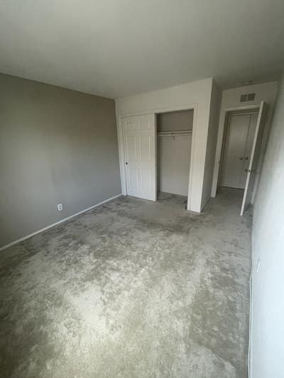 1br in 3br townhome walk to DT HB Main Photo