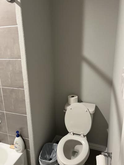 1 bedroom with utilities  Main Photo