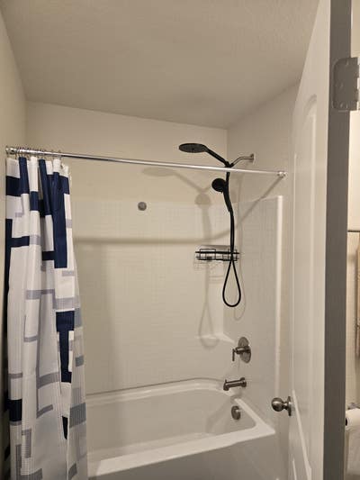 Room for Rent Main Photo