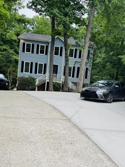 Large Space: Peaceful Neighborhood - Affordable  Main Photo