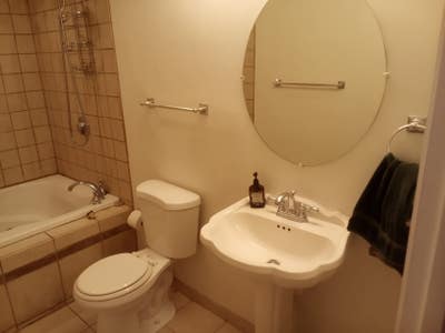Room for rent in Las Vegas Main Photo