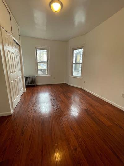 2 Large Rooms for Rent Main Photo