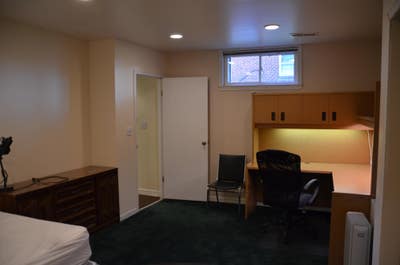 Furnished basement 4 quiet student/young professio Main Photo
