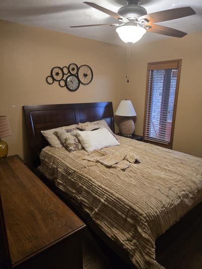 Great room in Goshen with pool and utilities incl! Main Photo