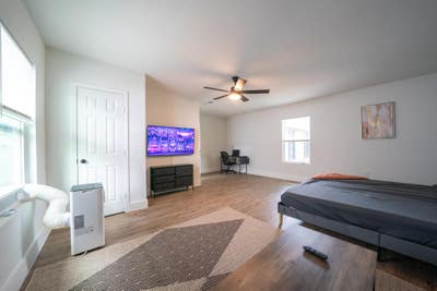 Affordable Comfort in San Antonio  Large Renovated Main Photo