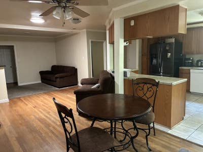 Beautiful property within walking distance to Cali Main Photo