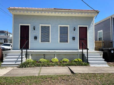 739 Valance St Main Photo