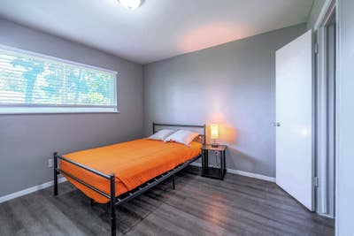 Elite Host Spacious Home with Large Yard & Comfy L Main Photo