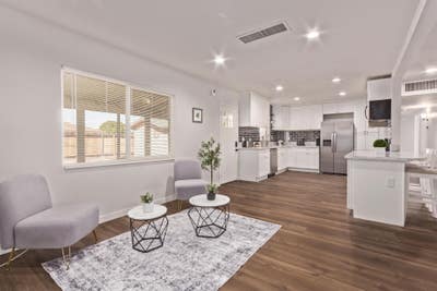 Tempe House with Workspace. Newlyrenovated & highq Main Photo