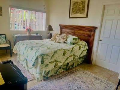 1 bedroom, 1 bed, 1 person only Main Photo