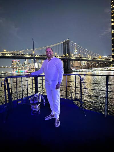 Room wanted in 11104 Main Photo