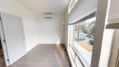  Inviting Ballard Townhome With Rooftop Lounge Main Photo