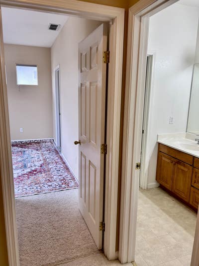 Large sunny room near Pleasant Hill Downtown  Main Photo