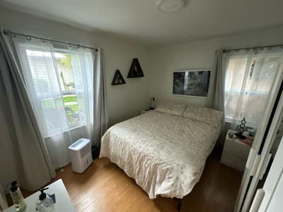 Santa Monica College/ Close  to the Beach 2 Beds 1 Main Photo