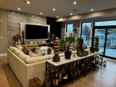 Luxury Penthouse  Main Photo