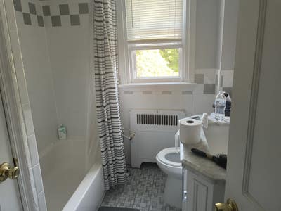 Room for rent Main Photo