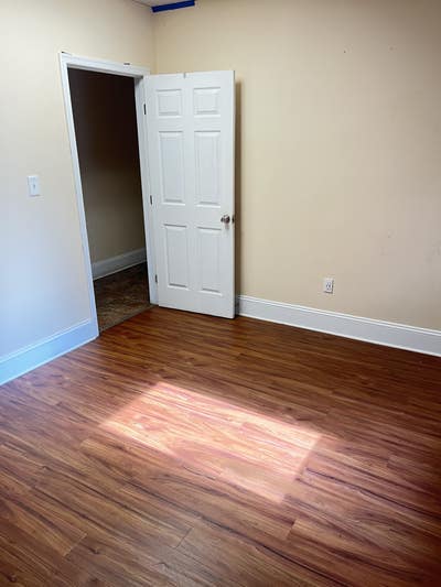 Unfurnished Room For Rent Main Photo