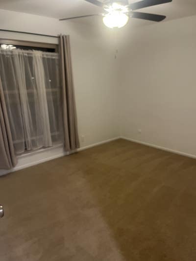 Spacious room in a quiet neighborhood  Main Photo