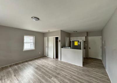 Bright and Spacious studio apartment. Main Photo