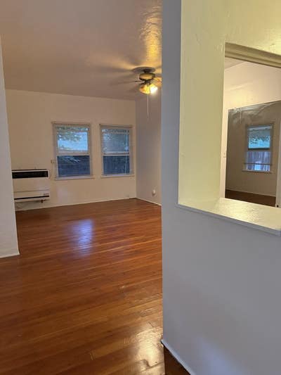 1bed Large rooms high ceiling very quiet all utili Main Photo