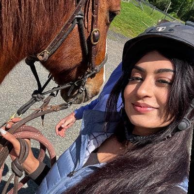 Female 28 looking for West Hollywood room Main Photo