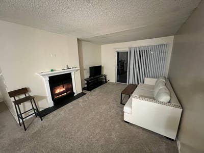 Master Bedroom w/ Private Bath ― 91367 Main Photo