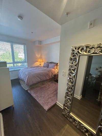 Own room + walk in W Hollywood POOL GYM Main Photo