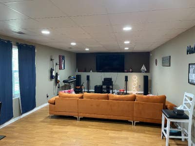 Fully furnished basement Apt with seperate entranc Main Photo
