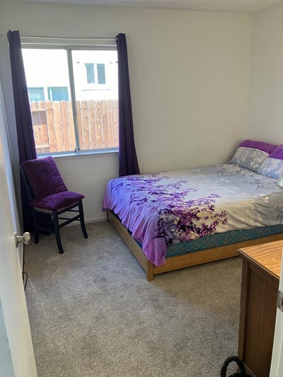 Room Available in Quiet Neighborhood Main Photo