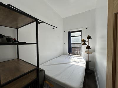 Sunny room in Carroll Gardens / Boerum Hill Main Photo