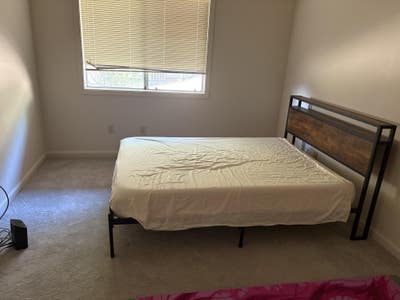 Roommate wanted Main Photo