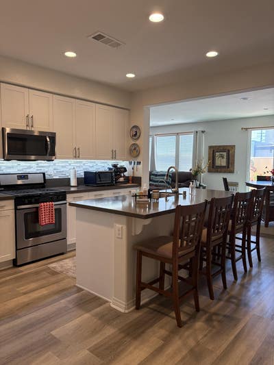 Quiet immaculate 1 bdrm + private bath + much more Main Photo