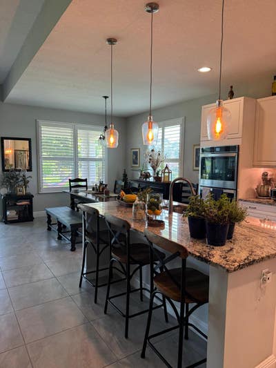 Looking for a Roomate to share a relaxing home.  Main Photo