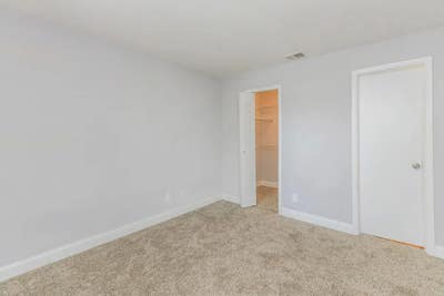 Spare room available for 3 month term Main Photo