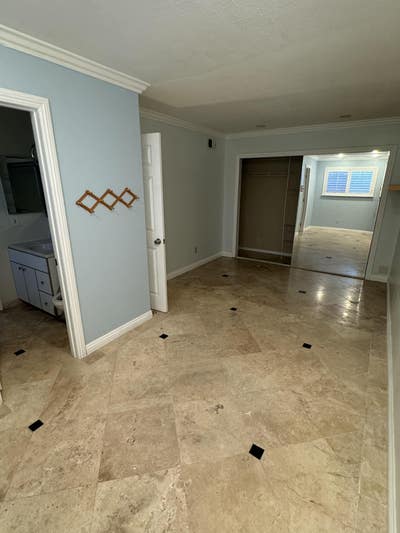 2 Bedrooms for rent in a house in Lake Forest Main Photo