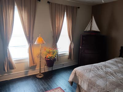 Share My House: Peaceful Room in a Charming Home  Main Photo
