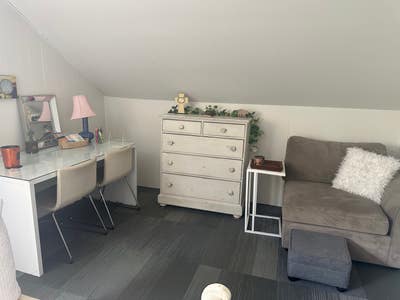 Beautiful spacious room Main Photo