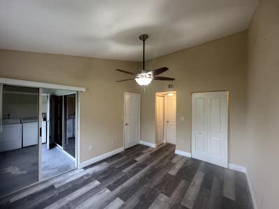 In_unit WDVinyl FloorsTop FloorVaulted Ceiling Main Photo