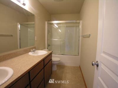 Room for rent in Puyallup  Main Photo