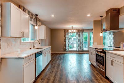 Beautifully Renovated Home in East Ridge  Ptarmiga Main Photo