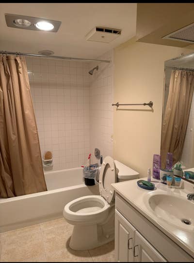 Furnished Private room and bathroom  Main Photo