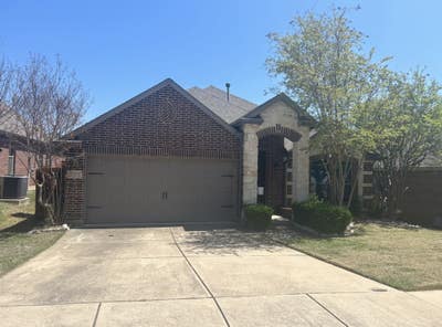 Master Bedroom for Rent in Beautiful Neighborhood  Main Photo