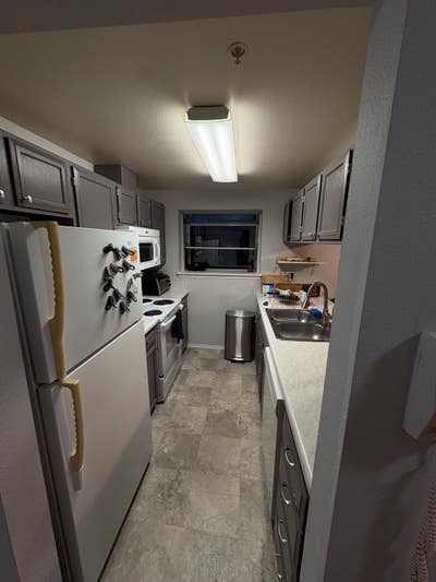 Spacious Northgate Apartment  Main Photo